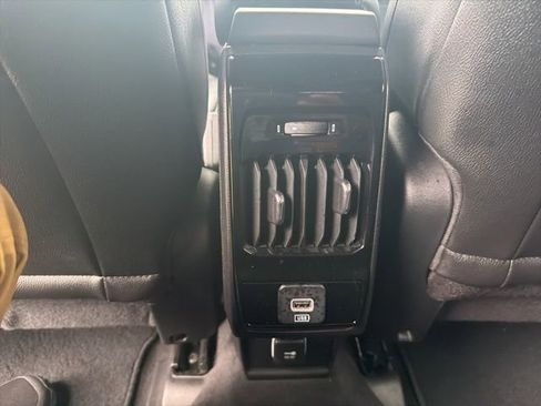 Used 2024 Jeep Compass Limited image 31