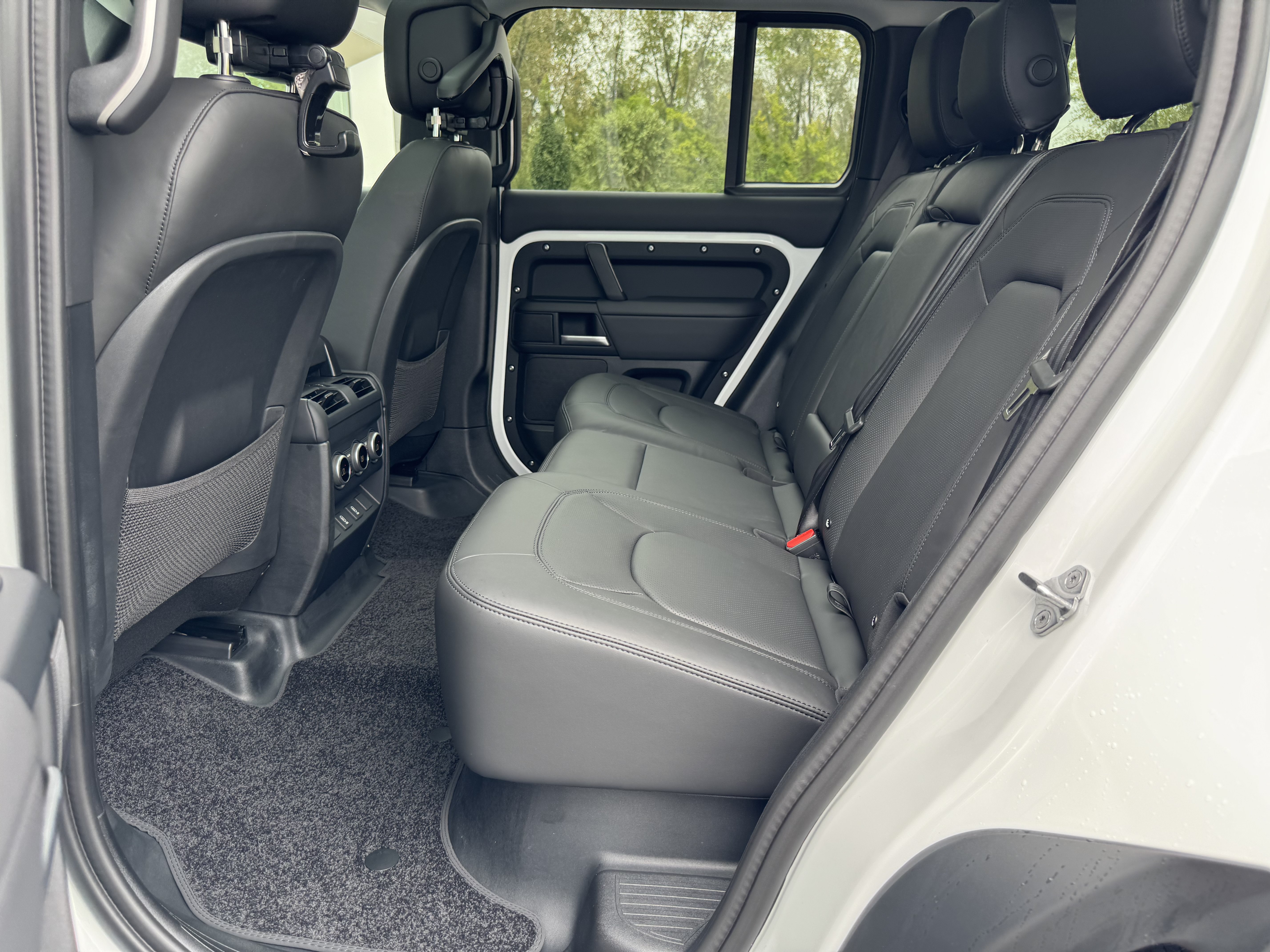 New 2026 Land Rover Defender 110 S AWD/4WD image 5