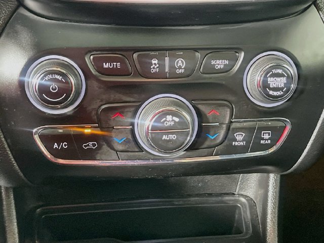 Used 2020 Jeep Cherokee High Altitude AWD/4WD image 17