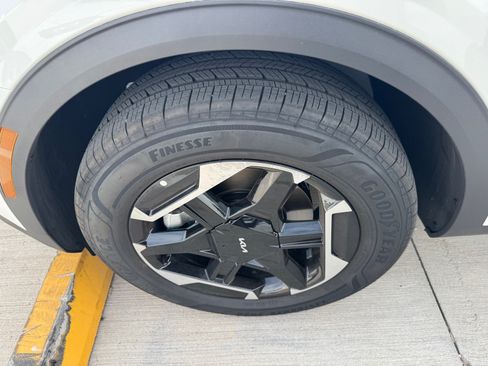 Certified 2026 Kia Sportage S AWD/4WD image 8