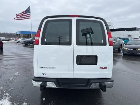 Used 2024 GMC Savana 2500 w/ Driver Convenience Package image 4