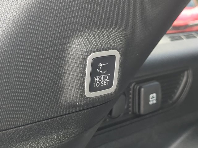 Used 2024 Jeep Grand Cherokee Limited AWD/4WD image 15