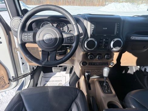 Used 2014 Jeep Wrangler Unlimited Sahara w/ Connectivity Group image 9