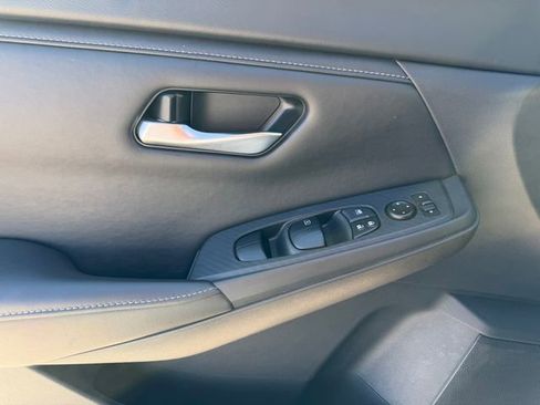 Used 2023 Nissan Sentra SV image 15