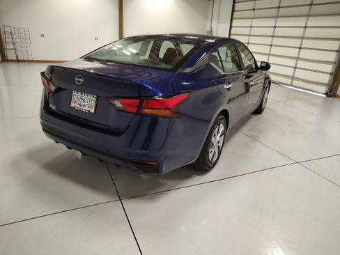 Used 2024 Nissan Altima 2.5 S image 13