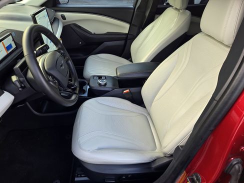 Used 2023 Ford Mustang Mach-E Premium image 14