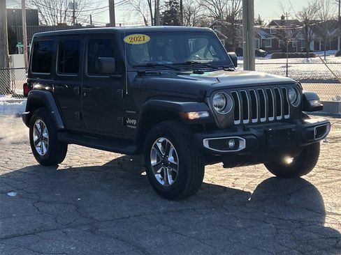 Used 2021 Jeep Wrangler Unlimited Sahara w/ Uconnect 4C Nav & Sound Group image 7