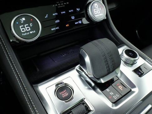 Used 2025 Jaguar F-PACE R-Dynamic S image 72