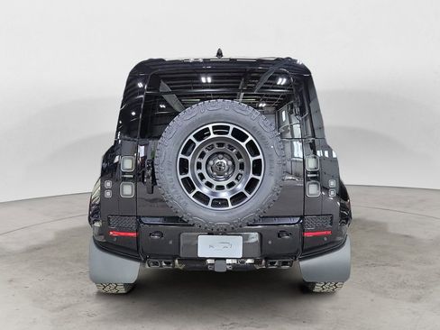 New 2026 Land Rover Defender 110 OCTA image 4