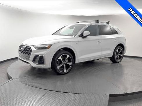 Used 2023 Audi Q5 2.0T Premium Plus w/ Premium Plus Package AWD/4WD image 2