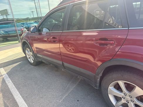 Used 2014 Subaru Outback 2.5i Premium w/ Accessory Value Package (OYZ) AWD/4WD image 14