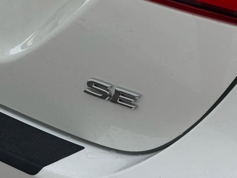 Used 2023 Toyota Camry SE image 15