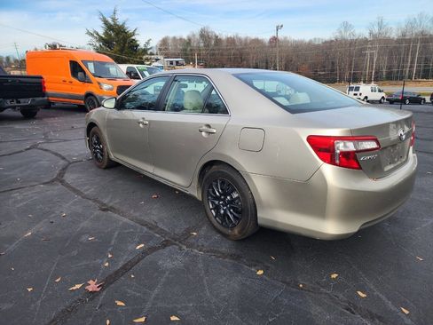 Used 2013 Toyota Camry LE image 7
