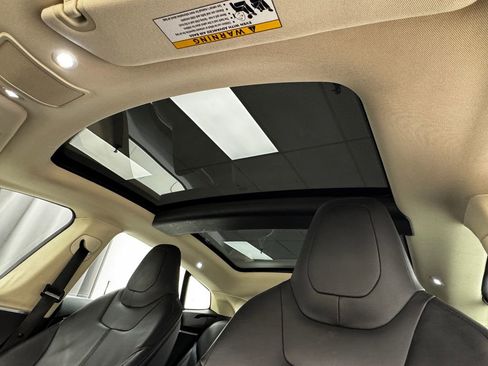 Used 2013 Tesla Model S image 25