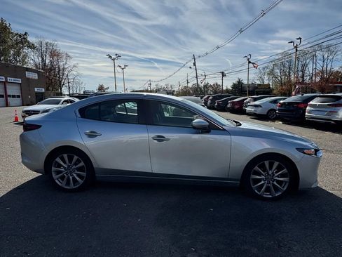 Used 2020 MAZDA MAZDA3 Select Sedan 4D image 4