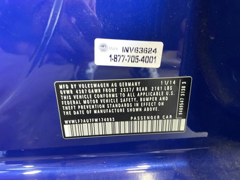 Used 2015 Volkswagen Golf R R image 30