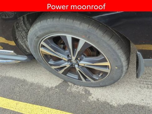 Used 2019 Nissan Pathfinder Platinum w/ Cargo Package image 5