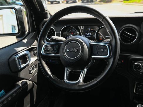 Used 2023 Jeep Wrangler Unlimited Sahara w/ Cold Weather Group AWD/4WD image 30