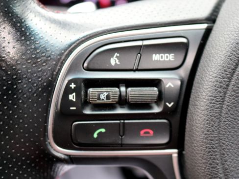 Used 2019 Kia Optima SX image 18