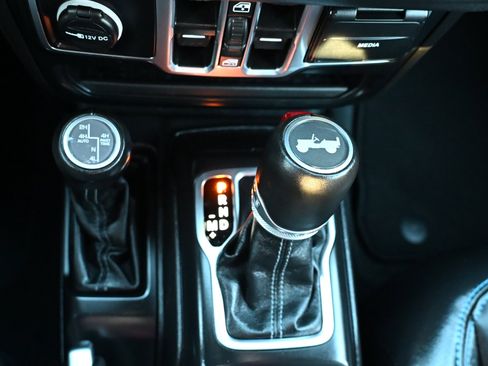 Used 2024 Jeep Wrangler High Altitude image 24