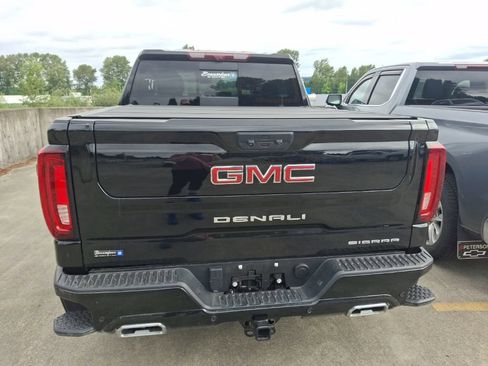 Used 2024 GMC Sierra 1500 Denali w/ Technology Package AWD/4WD image 8
