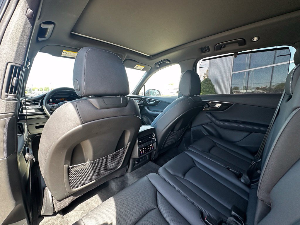 Used 2025 Audi Q7 3.0T Premium Plus w/ Premium Plus Package AWD/4WD image 20