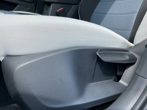 New 2025 Volkswagen Taos S image 25