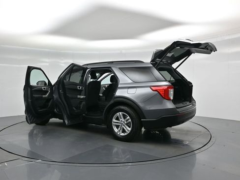 Certified 2022 Ford Explorer XLT image 38