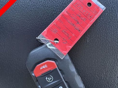 Used 2018 Jeep Wrangler Unlimited Rubicon w/ Dual Top Group image 25