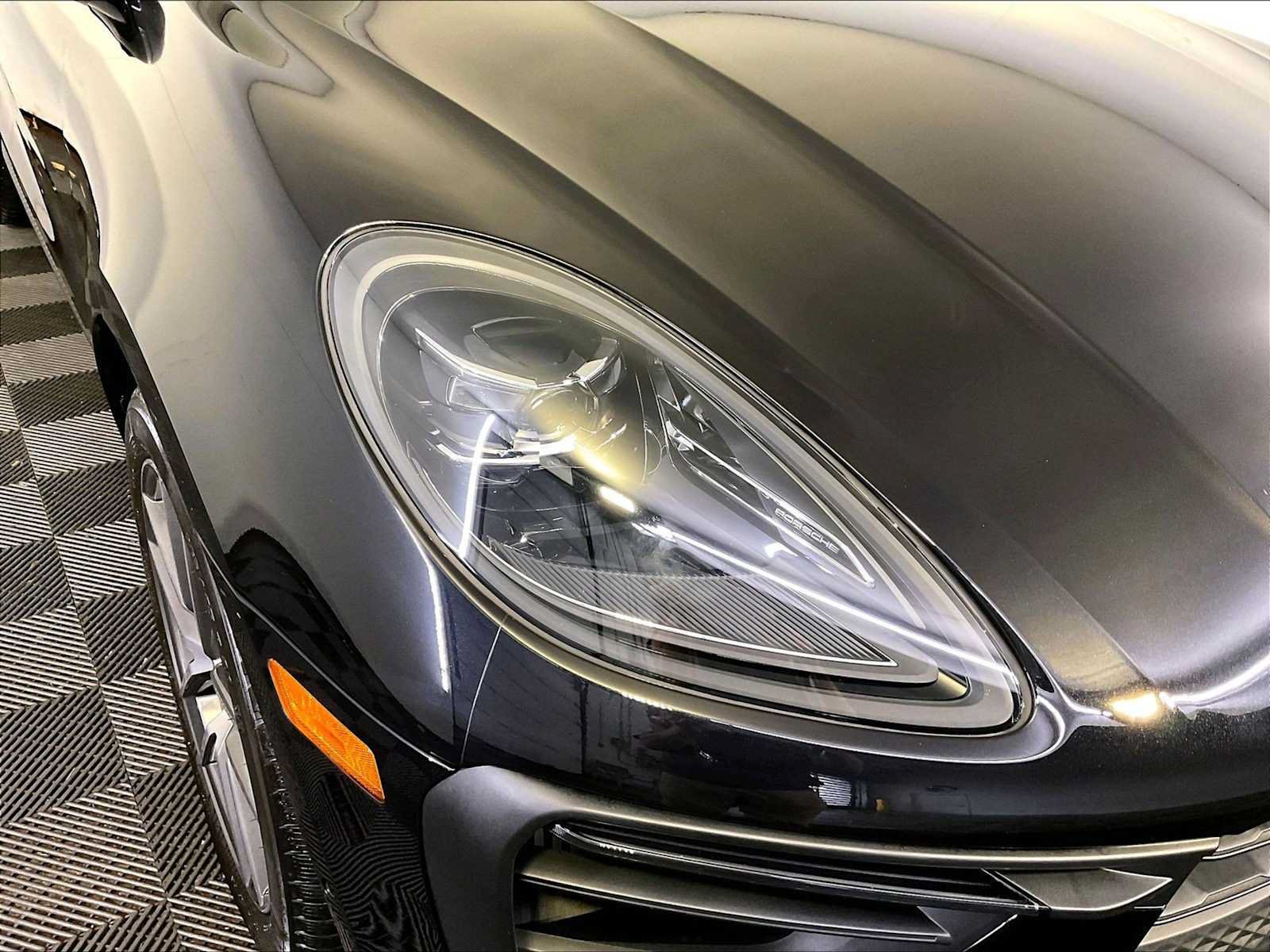 Certified 2024 Porsche Macan S AWD/4WD image 12