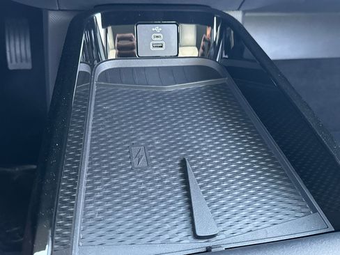 Used 2025 Ford Mustang Mach-E Premium image 28