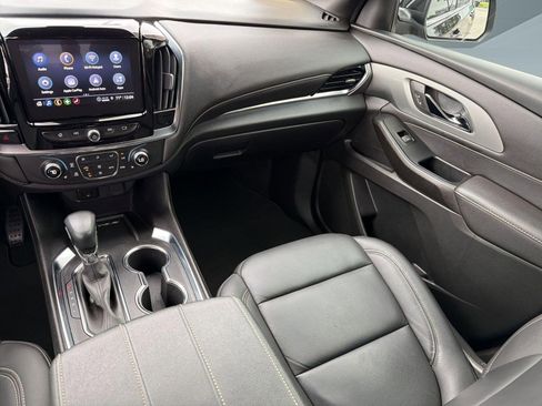 Certified 2023 Chevrolet Traverse LT FWD image 29
