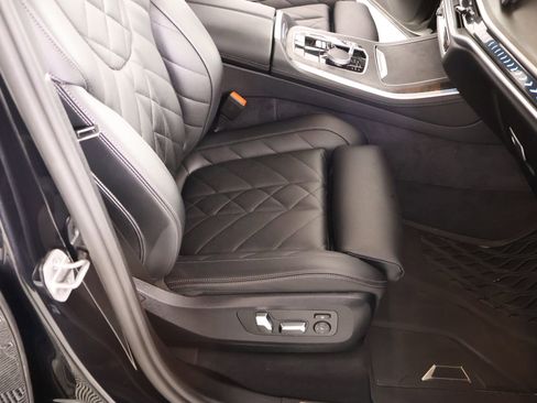 Used 2025 BMW X5 xDrive40i w/ Premium Package image 14