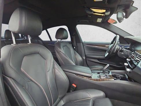 Used 2020 BMW 530i w/ Convenience Package RWD image 19