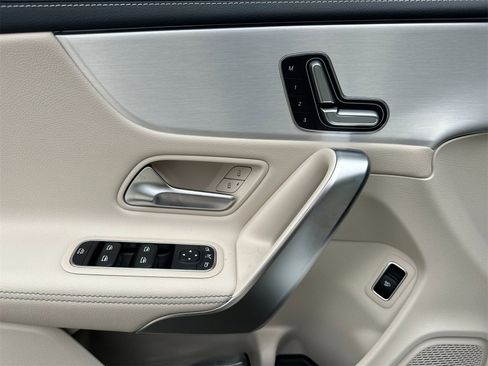 New 2025 Mercedes-Benz CLA 250 image 11