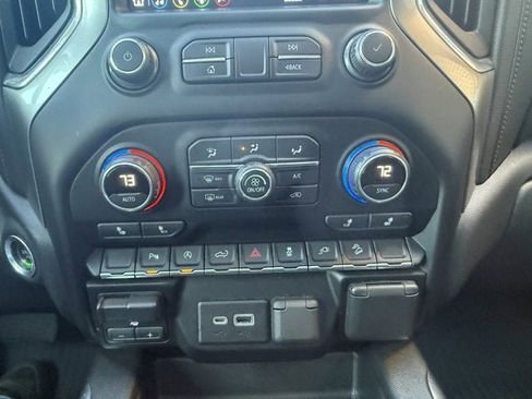 Used 2021 Chevrolet Silverado 1500 LT Trail Boss w/ Convenience Package II image 27