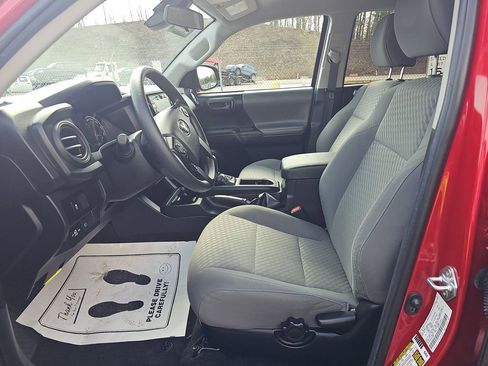 Used 2021 Toyota Tacoma SR image 3