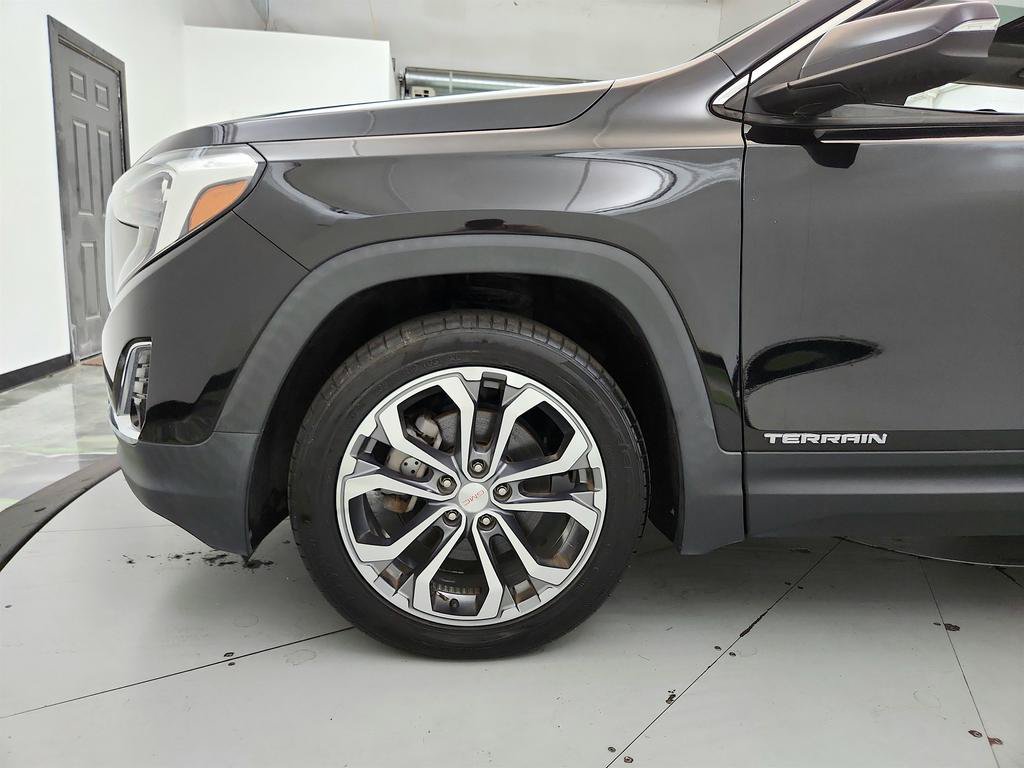 Used 2020 GMC Terrain SLT w/ GMC Pro Grade Package AWD/4WD image 31