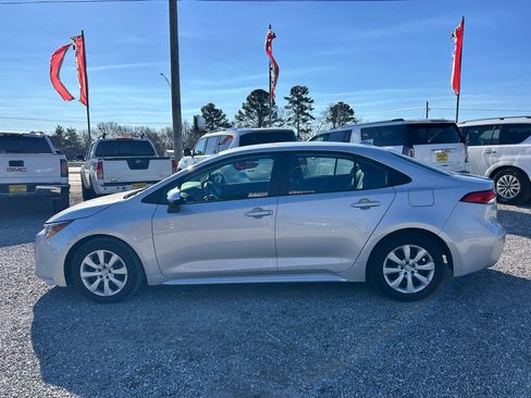 Used 2024 Toyota Corolla LE image 20