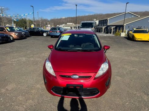 Used 2011 Ford Fiesta SE w/ 202A Rapid Spec Order Code image 2
