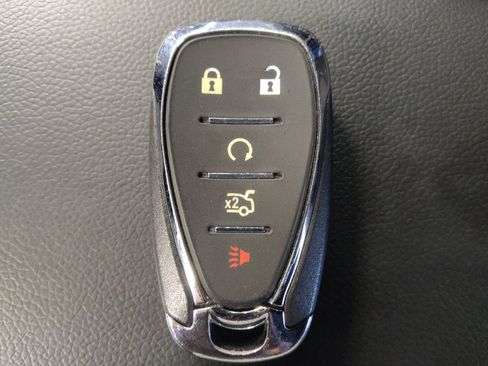 Used 2025 Chevrolet Malibu LS FWD image 32
