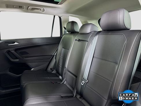 Used 2021 Volkswagen Tiguan SEL image 24