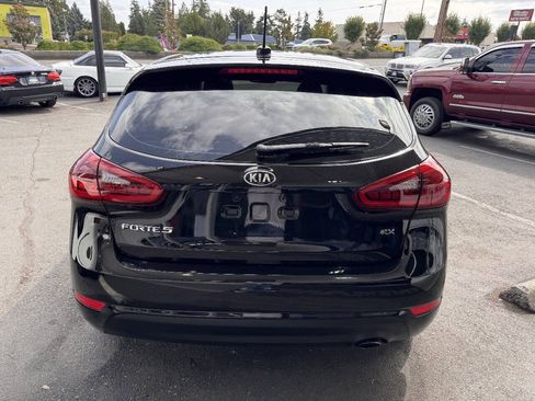 Used 2017 Kia Forte EX FWD image 4