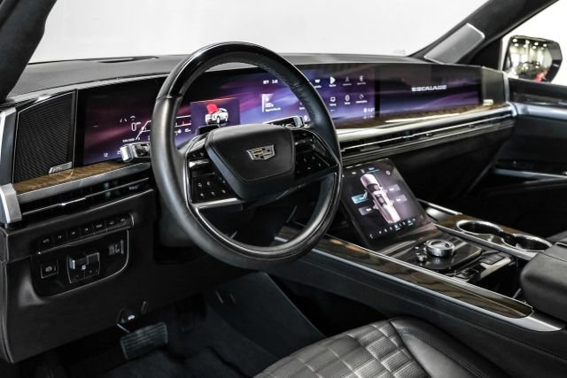 Used 2025 Cadillac Escalade Sport Platinum AWD/4WD image 4