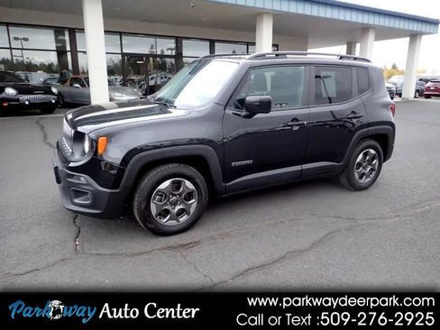 Used 2016 Jeep Renegade Latitude FWD image 1