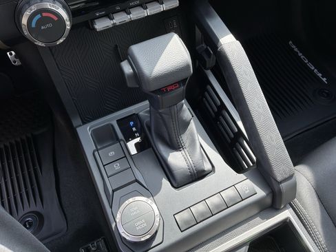 Used 2026 Toyota Tacoma TRD Sport image 26