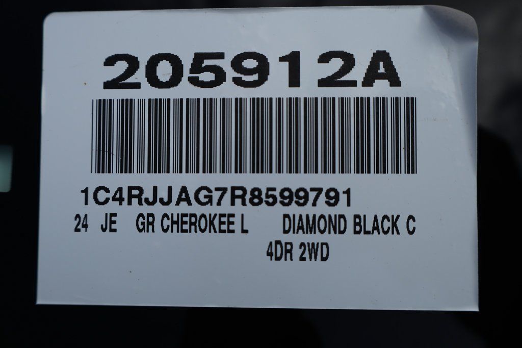 Used 2024 Jeep Grand Cherokee L Altitude RWD image 39