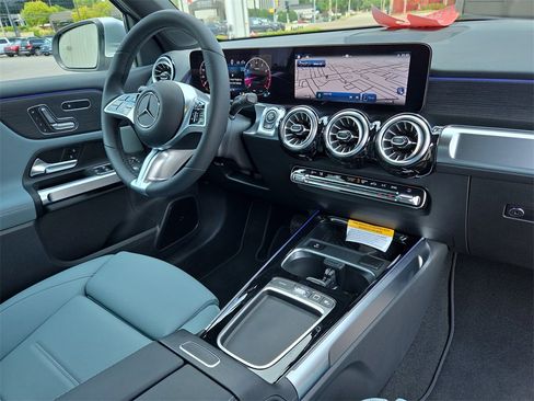 New 2026 Mercedes-Benz GLB 250 4MATIC image 18