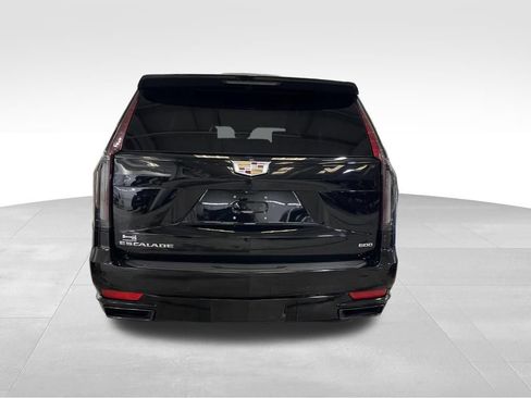 Used 2023 Cadillac Escalade Sport Platinum AWD/4WD image 4