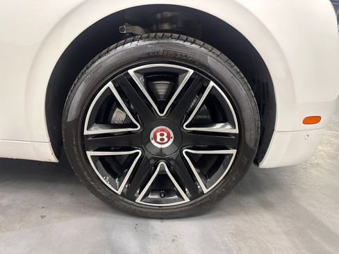 Used 2016 Bentley Flying Spur V8 image 16